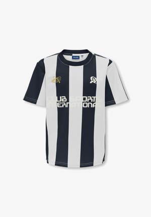 Kortærmet sort-hvid vertikalt striped sports T-shirt med logoer og teksten "Club Sports International" på forsiden.