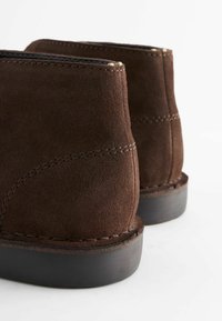 Next DESERT  - Botines con cordones - brown