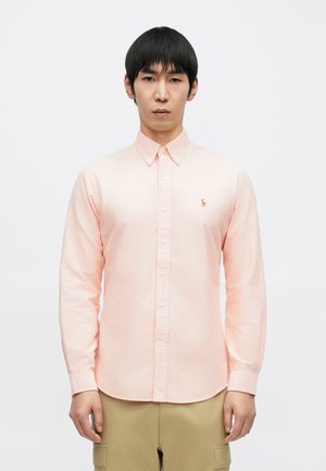 THE ICONIC OXFORD SHIRT - Shirt - peach