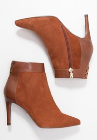 Tamaris Heart & Sole Klassiska stövletter - cognac