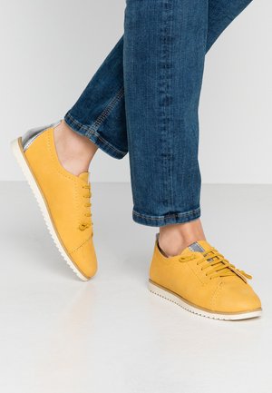 Marco Tozzi LACE UP - Sportlicher Schnürer - sun