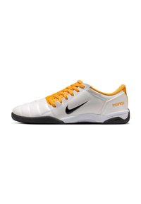 Ei valittu, white university gold black