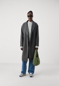 Vero Moda Tall VMFORTUNE LONG - Klasičan kaput - dark grey melange