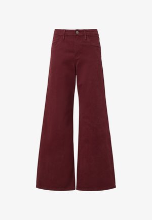 Pantaloni larghi color bordeaux realizzati in morbido cotone. Presentano una chiusura con bottone, passanti per la cintura e tasche. Texture liscia con un design a tinta unita.