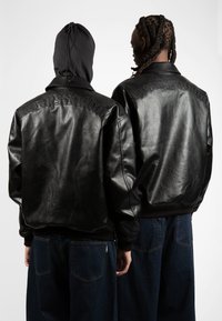 Wasted Paris BOILER RESET VARSITY JACKET UNISEX - Imitert skinnjakke - black