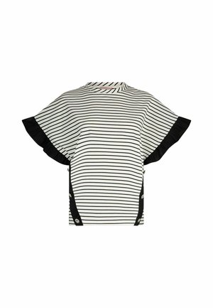 Bijela majica kratkih rukava s tankim crnim horizontalnim prugama, crnim naboranim rubovima rukava i crnim bočnim panelima s ukrasnim gumbima.