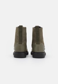 Thumbnail Image 4
