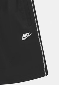 Nike Sportswear REPEAT - Shorts - black/white