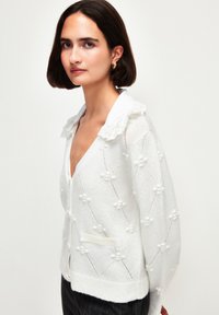 adL Cardigan - light beige