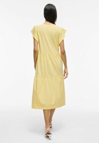 VILA VISUMMER MIDI - Robe en jersey - pale banana