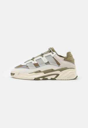 Sneakers laag - off-white