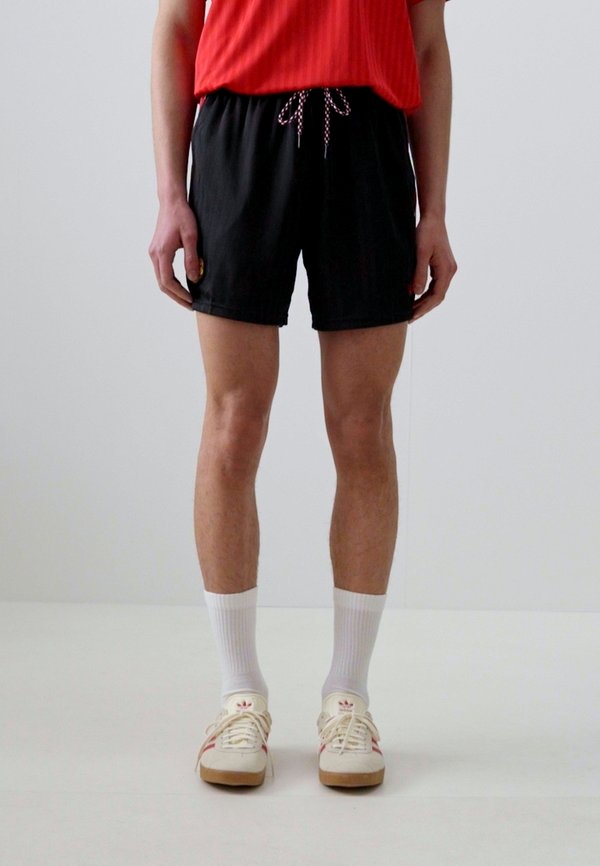 MANCHESTER UNITED ICON SHORT - Club wear4