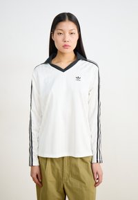 adidas Originals - V NECK TEE - Polo shirt - white Thumbnail Image 1