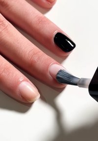 KIKO Milano POWER PRO NAIL LACQUER czerwony