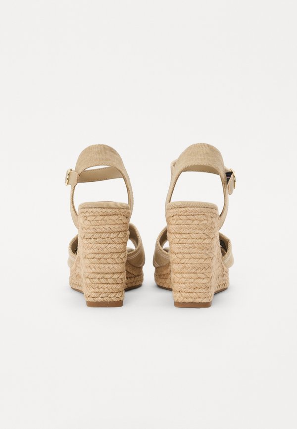 High heeled sandals - horse radish3