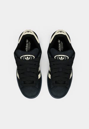 adidas Originals CAMPUS VULC UNISEX - Trainers - core black/footwear  white/black - Zalando