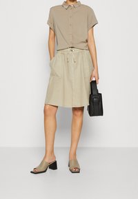 Esprit A-linjekjol - khaki