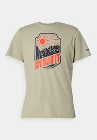 GRAPHIC TEE - Triko s potiskem - rock khaki/badge