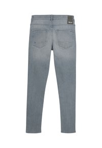 Ljust grå denimjeans med rak passform, med två bakfickor och en rektangulär logotyp på midjan.