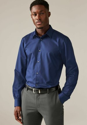 EASY CARE TEXTURED - REGULAR FIT - Skjorta - sapphire blue