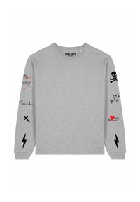 Felpa grigia in cotone. Presenta stampe grafiche nere e rosse, tra cui cuori, un teschio, fulmini e testo sulle maniche.