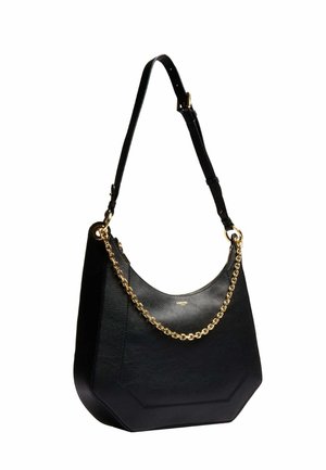 Sac à bandoulière en cuir noir avec sangle ajustable, détail chaîne en or et logo discret en relief sur le devant.