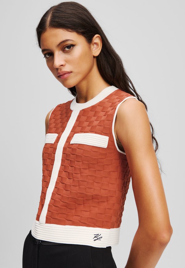 CONTRAST SLEEVELESS - Top - cinnabar4