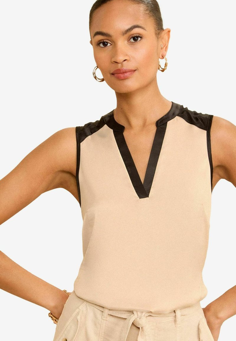 Love & Roses V NECK REGULAR FIT - Felső - ivory white tipped