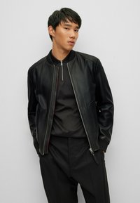 HUGO Skinnjacka - black one