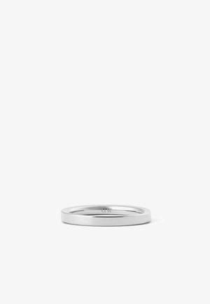 Rank 12: Daniel Wellington - LINE POLISHED 2.5MM - Ring