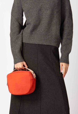 Bree UNISEX THE ICONS CUBE - Umhängetasche - orange