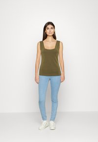Anna Field Top - khaki