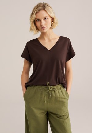 Tricou basic - dark brown