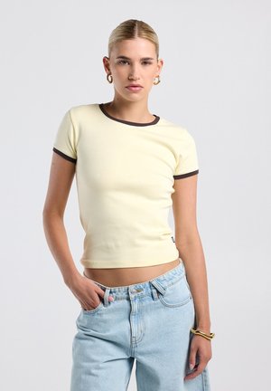 America Today, T-SHIRTS & TOPS - T-shirt basic - light yellow