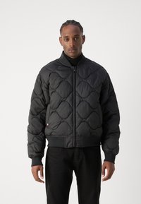 Tommy Hilfiger ONION QUILTED - Bomber-jakk - black