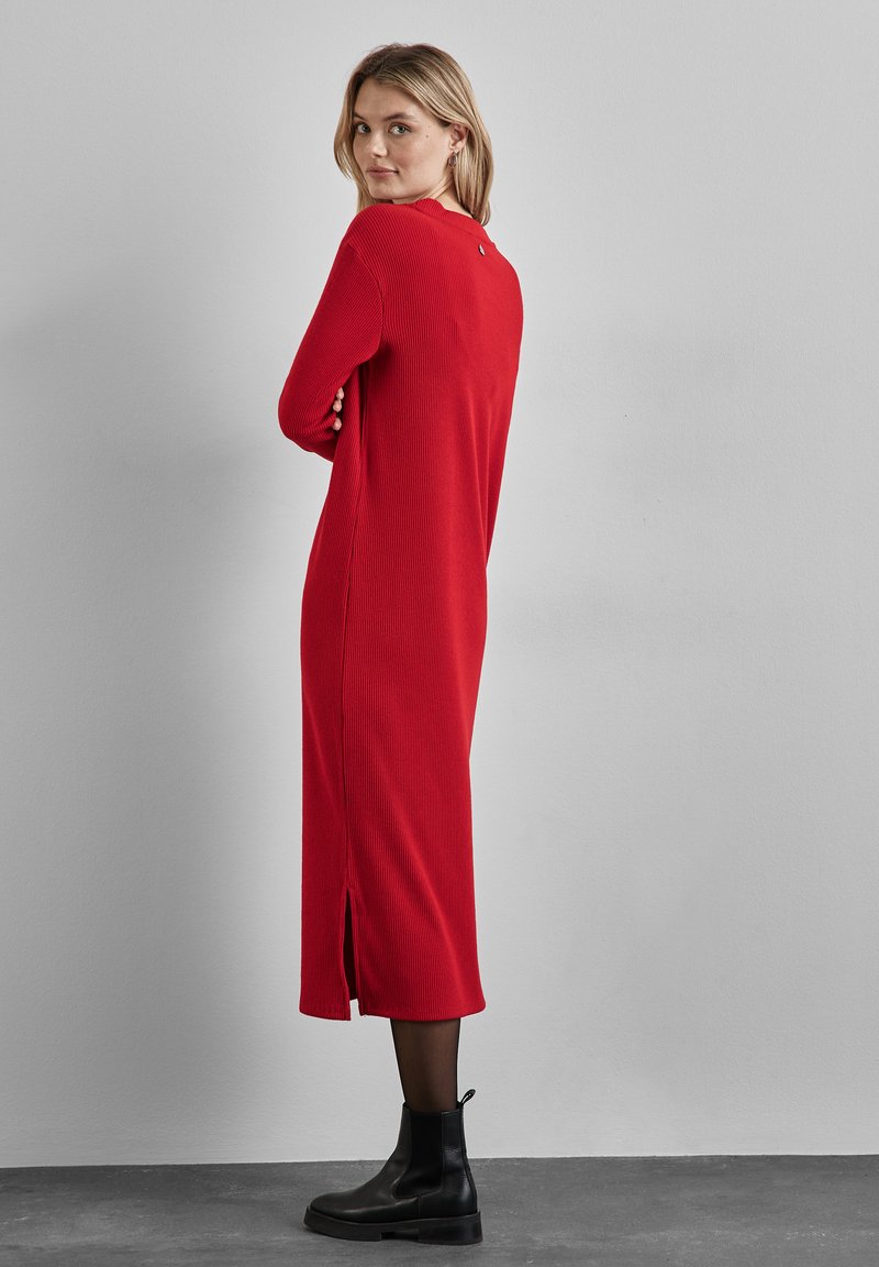 Street One A144292 Robe Midi Avec Jupe Plissée, Noir, 40 Femmes