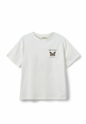 Fehér rövid ujjú póló "DREAMER" felirattal, pillangó grafikával és kis dőlt betűs felirattal a bal felső mellrészen.