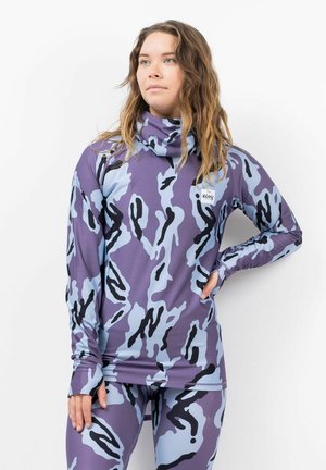 Lila und hellblaue Langarmoberteil mit hohem Kragen, versehen mit einem Tarnmuster und einem Logo auf der linken Brust. Glattes, dehnbares Material.