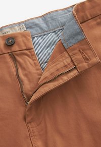 Next STRETCH - Shortsit - terracotta