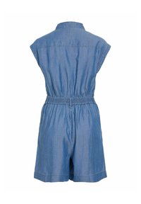 Vue de dos d'une combinaison sans manches en denim bleu avec taille froncée et col.