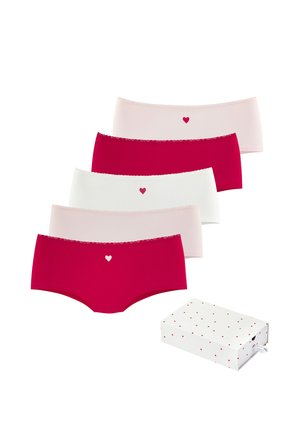 Fünf Damen-Hipster-Unterhosen in Rot-, Pink- und Weißtönen, jeweils mit kleinem Herz, in einer weißen Schachtel, die mit roten Herzen verziert ist.