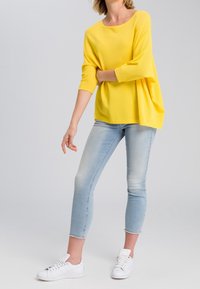Marc Aurel Pullover - yellow