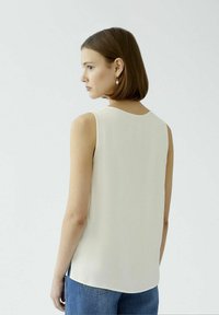 Oui Blouse - gardenia