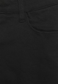 Pieces Maternity PCMDELLA  - Denim shorts - black denim