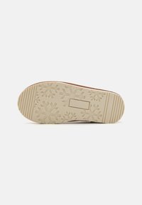 Jack & Jones FWSYDNEY STYD  - Papuče - cognac