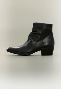 Επιλέχθηκε, black