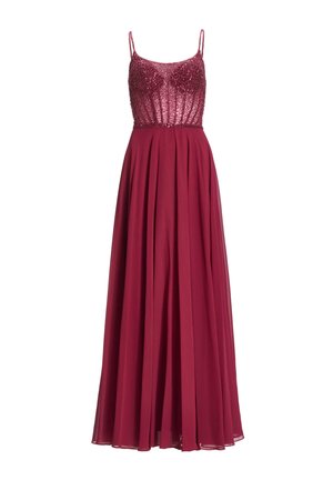 Bordeaux avondjurk met een geborduurd lijfje, dunne spaghettibandjes en een vloeiende chiffon rok die tot de vloer reikt.