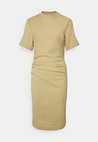 Kortärmad klänning med rund halsringning i ljus beige, gjord av mjukt tyg med en figursydd passform och sidofåll för extra textur.