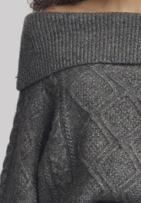 Gestuz Stickad tröja - dark grey