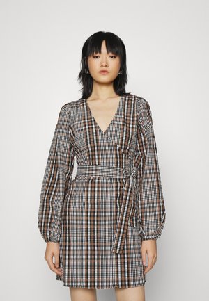 Envii ENRYE DRESS - Vestido de dia - nuthatch
